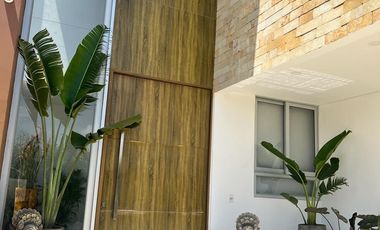 CASA DE LUJO EN VENTA CONJUNTO PALMA REAL, CARTAGENA.