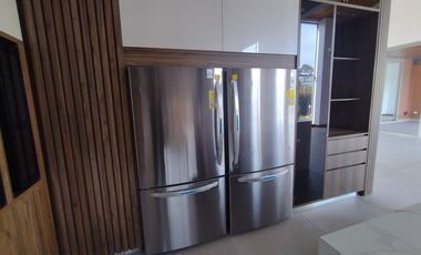 New, Modern One Level Home With Lake and Many Extras - Top Community Llanogrande