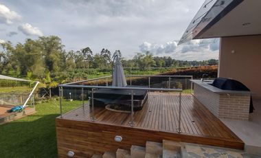New, Modern One Level Home With Lake and Many Extras - Top Community Llanogrande
