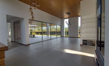 New, Modern One Level Home With Lake and Many Extras - Top Community Llanogrande