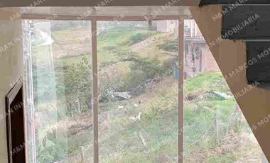 Venta de Casa de 3 Pisos Sector La Campiña, Turunuma, Loja