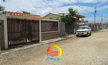 Casa de Venta en Playas, via a Data, ciudadela cerrada con salida al mar