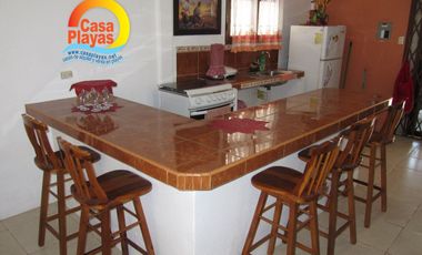 Casa de Venta en Playas, via a Data, ciudadela cerrada con salida al mar