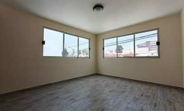 Casa en renta en toluca sobre Hidalgo con ubicación estratégica 5 recamaras.
