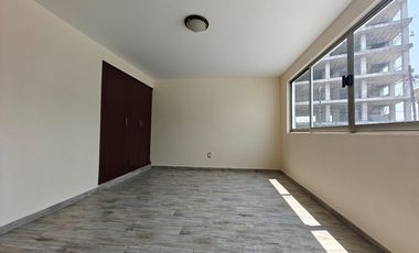 Casa en renta en toluca sobre Hidalgo con ubicación estratégica 5 recamaras.