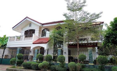 4 Bedrooms House for Rent in Agus Lapu-Lapu City inside Quite and safe Subd.
