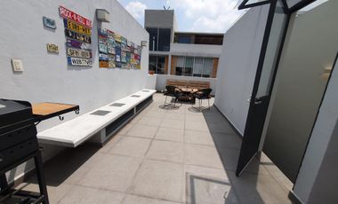 Renta Casa Tipo Townhouse AMUEBLADA 2 Habs. con Rooftop