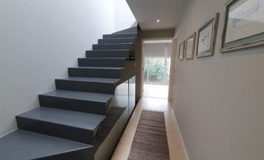 Renta Casa Tipo Townhouse AMUEBLADA 2 Habs. con Rooftop