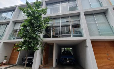 Renta Casa Tipo Townhouse AMUEBLADA 2 Habs. con Rooftop