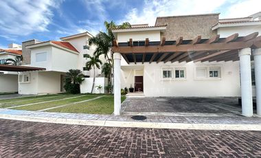 Casa en Venta, Isla Dorada Residencial, Cancún Quintana Roo.