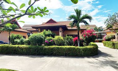 Villa in the small village of Tropical Residence in Bangsaen, Chonburi