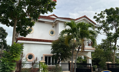 House and Lot in Brentville for sale