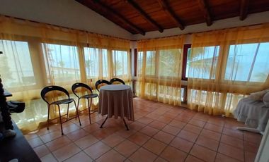 CASA FRENTE AL MAR PLAYA MALIBU GORGONA