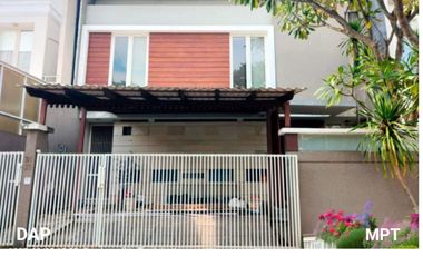 Rumah Dijual Di Taman puspa Raya Citraland Surabaya Lokasi Terdepan Bisa Dipakai Usaha atau kantor