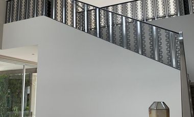 VENTA DE AMPLIA CASA EN SAMBORONDON