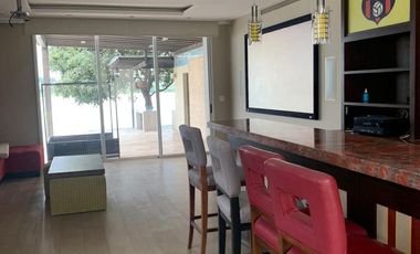 VENTA DE AMPLIA CASA EN SAMBORONDON