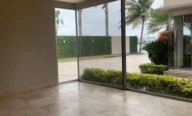 VENTA DE AMPLIA CASA EN SAMBORONDON