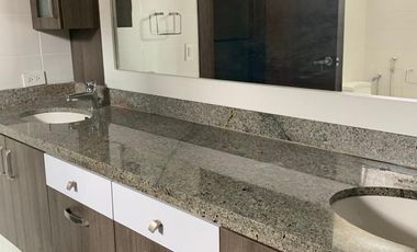 VENTA DE AMPLIA CASA EN SAMBORONDON