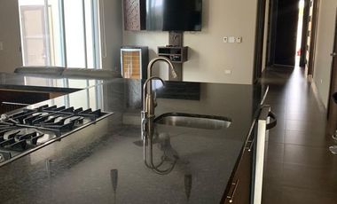 VENTA DE AMPLIA CASA EN SAMBORONDON