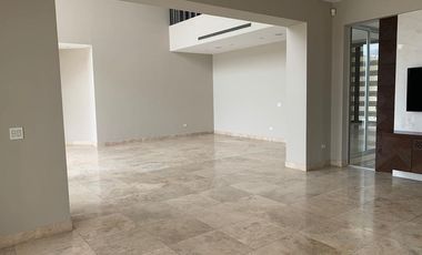 VENTA DE AMPLIA CASA EN SAMBORONDON