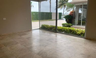 VENTA DE AMPLIA CASA EN SAMBORONDON