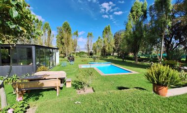 Casa 225 m2 + Terreno 4.555 M2 + Piscina. (Sector Checa)