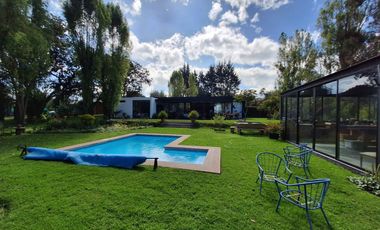 Casa 225 m2 + Terreno 4.555 M2 + Piscina. (Sector Checa)