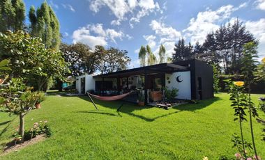 Casa 225 m2 + Terreno 4.555 M2 + Piscina. (Sector Checa)