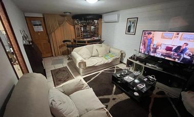 ¡Rebajada! Casa ampliada en Villa Pehuén, Maipú.