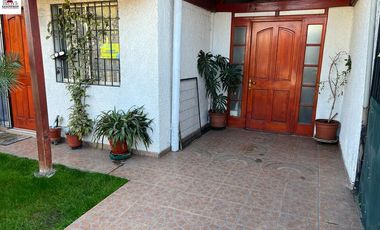 ¡Rebajada! Casa ampliada en Villa Pehuén, Maipú.
