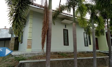 Rumah Gresik Regency GKB Manyar Gresik