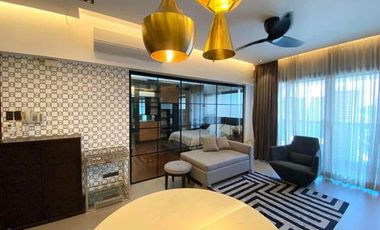 FOR SALE: One Shangri-La Place - 1 Bedroom Unit, Furnished, 77 Sqm., 1 Parking Slot, Mandaluyong City
