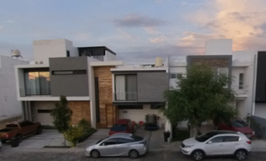 HERMOSA CASA EN RESIDENCIAL ARGENTA CON 3 HABITACIONES