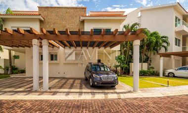 Casa en Venta, Isla Dorada Residencial, Cancún Quintana Roo.