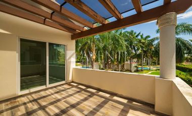 Casa en Venta, Isla Dorada Residencial, Cancún Quintana Roo.