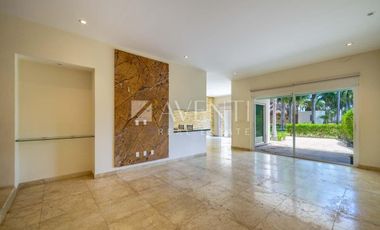 Casa en Venta, Isla Dorada Residencial, Cancún Quintana Roo.