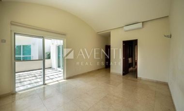 Casa en Venta, Isla Dorada Residencial, Cancún Quintana Roo.