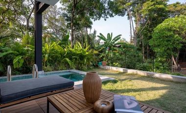 Luxury Modern Pool Villa Loft in Bangkrajao, Samutprakan for Rent and Sale