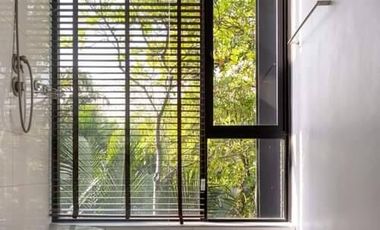 Luxury Modern Pool Villa Loft in Bangkrajao, Samutprakan for Rent and Sale