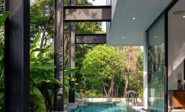 Luxury Modern Pool Villa Loft in Bangkrajao, Samutprakan for Rent and Sale