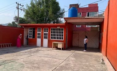 Terreno con Uso de suelo COMERCIAL en esquina, con Oficina y Local o Accesoria