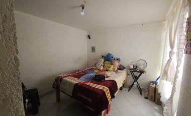 Depto iluminado en P. Baja. Cerca de la línea dorada y Constitución de 1917