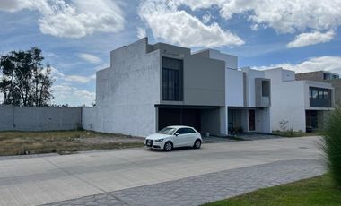 CASA EN VENTA EN VALLE IMPERIAL
