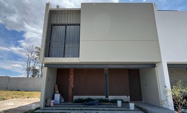 CASA EN VENTA EN VALLE IMPERIAL