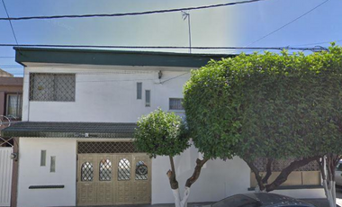 Se vende casa amplia en Natal 561 Churubuscó Tepeyac, Gustavo A Madero, Ciudad de México.