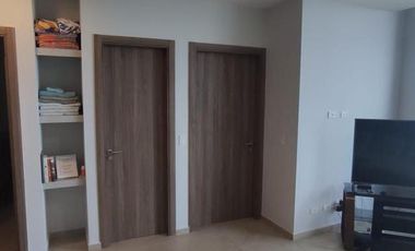 APARTAMENTO AMOBLADO FRENTE AL MAR EN NUEVA GORGONA