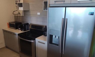 APARTAMENTO AMOBLADO FRENTE AL MAR EN NUEVA GORGONA