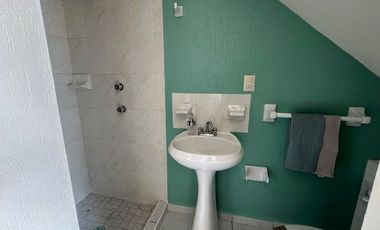 VENTA DE CASA CON ALBERCA EN EL CENTRO DE JIUTEPEC