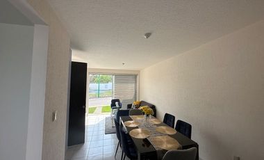 VENTA DE CASA CON ALBERCA EN EL CENTRO DE JIUTEPEC