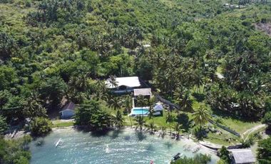 Lot Area 4,291 sqm. Beach House with Swimming Pool White Sand